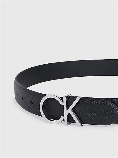 CK LOGO BELT 3.0 PEBBLE CALVIN KLEIN | K60K611903/BEH